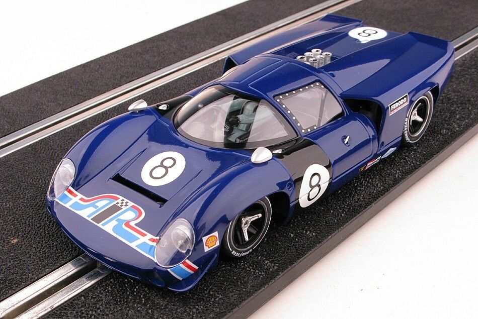 CA00103S/W Thunder Slot Lola T70 MKIII No. 8