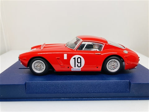 MR Slotcar MR1522  250 SWB No. 19, 1960 Le Mans (Pre-order)